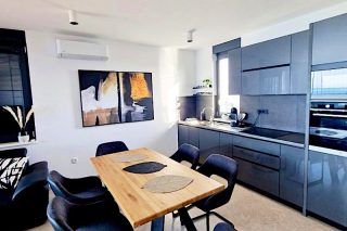 Dinary Apartman
