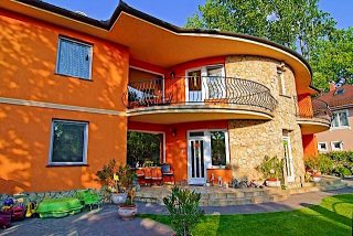 AB Apartmanok (S)