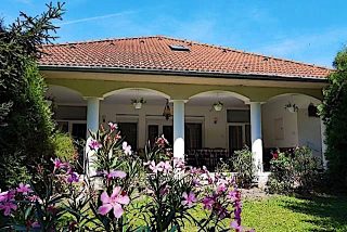 Fertődi Kúria Vendégház