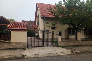 Napsugár Apartmanház