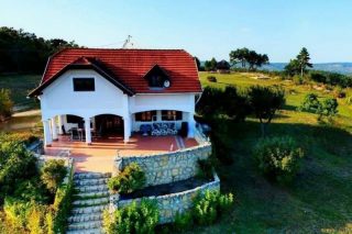 Dorono House