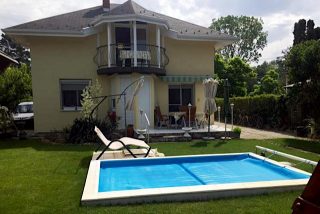 Keszeg Utcai Apartmanok