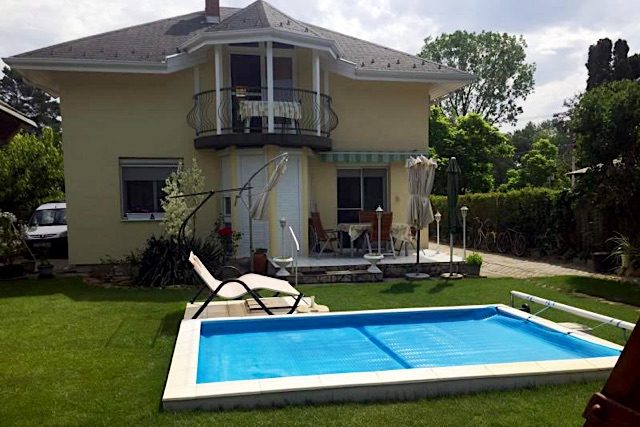 Keszeg Utcai Apartmanok