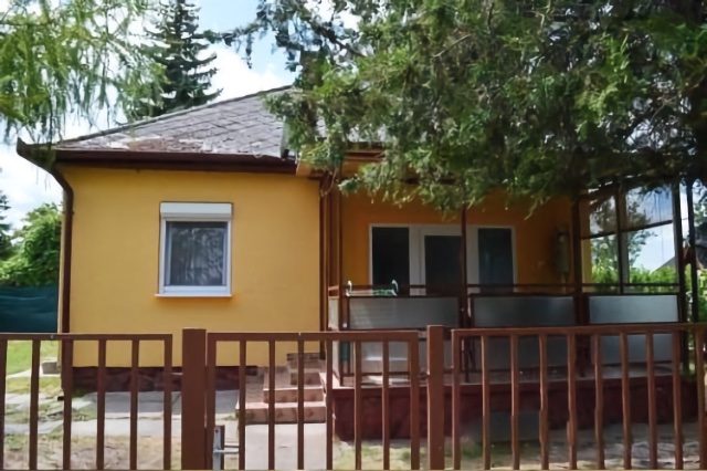 Balatonpartiházak (29)