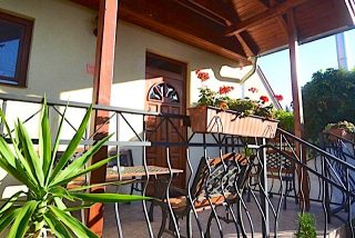 Almádi Apartmanház