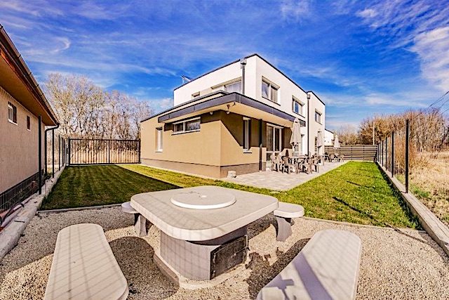 Barka Apartmanok