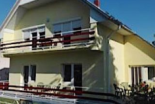 Eta Apartmanház