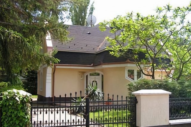 Balatonpartiházak (12)