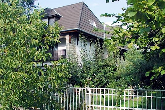 Szegfű-ház
