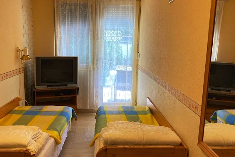 Etelka Apartmanok